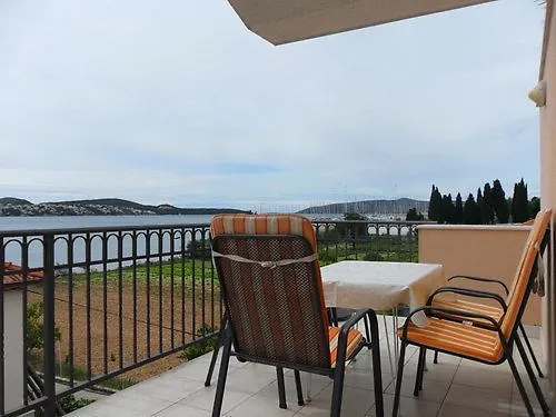 Lägenhet Roza Trogir
