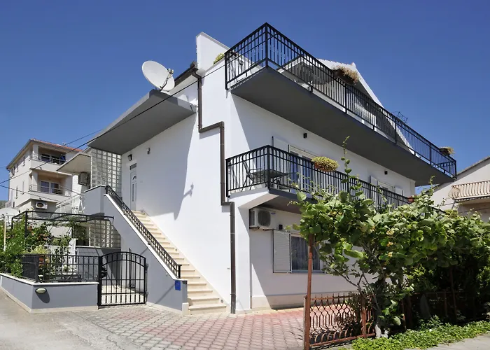 Apartment Roza *