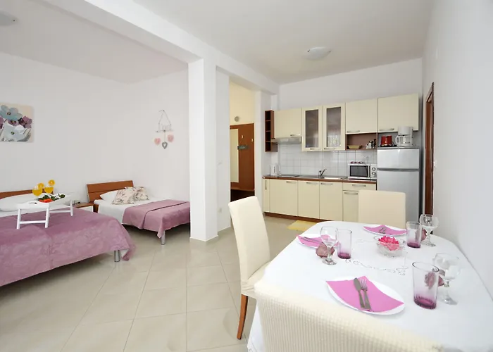 Roza Apartment *